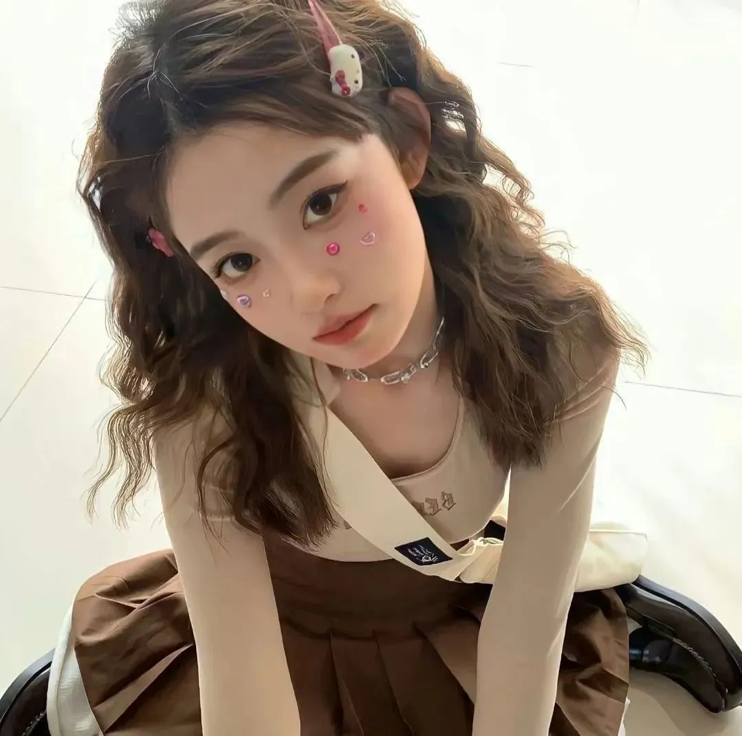 黑白经典人像写真 - 永恒的艺术魅力